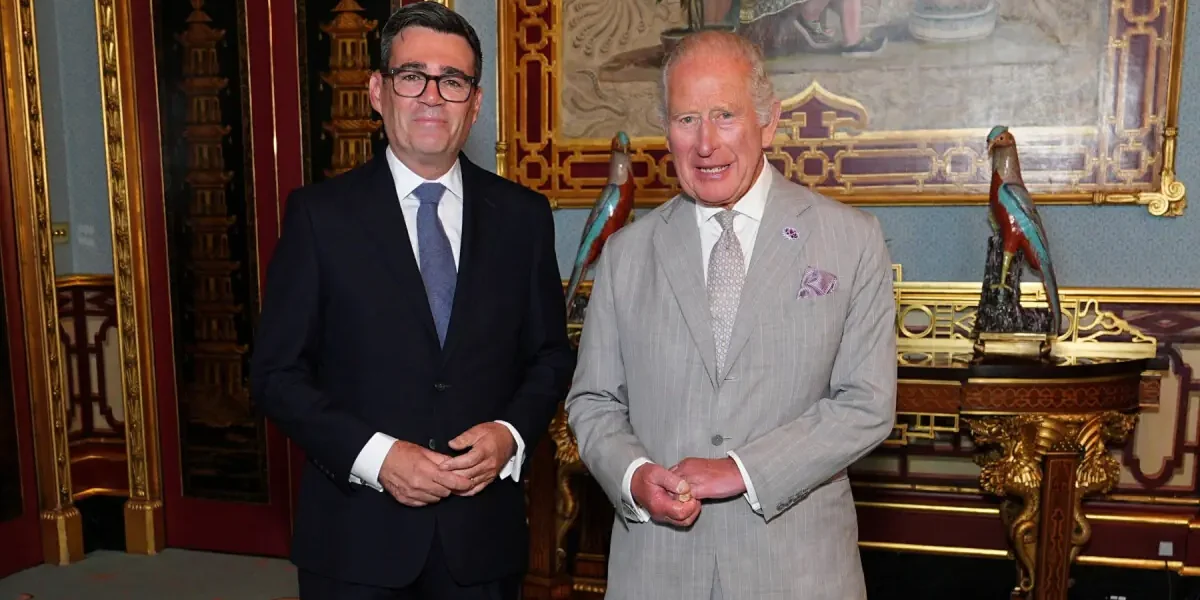 Burnham Sworn in as UK Prime Minister Burnham Sworn in as UK Prime Minister