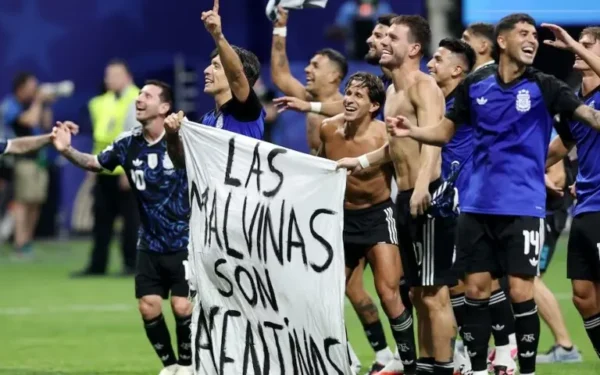 FIFA to assess Argentina’s Falklands banner incident FIFA to assess Argentina’s Falklands banner incident