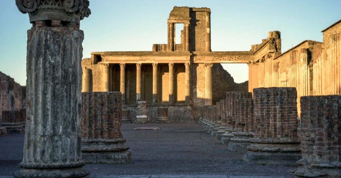 Tom Hiddleston leads viewers through Pompeii's final moments in new docuseries Tom Hiddleston leads viewers through Pompeii's final moments in new docuseries