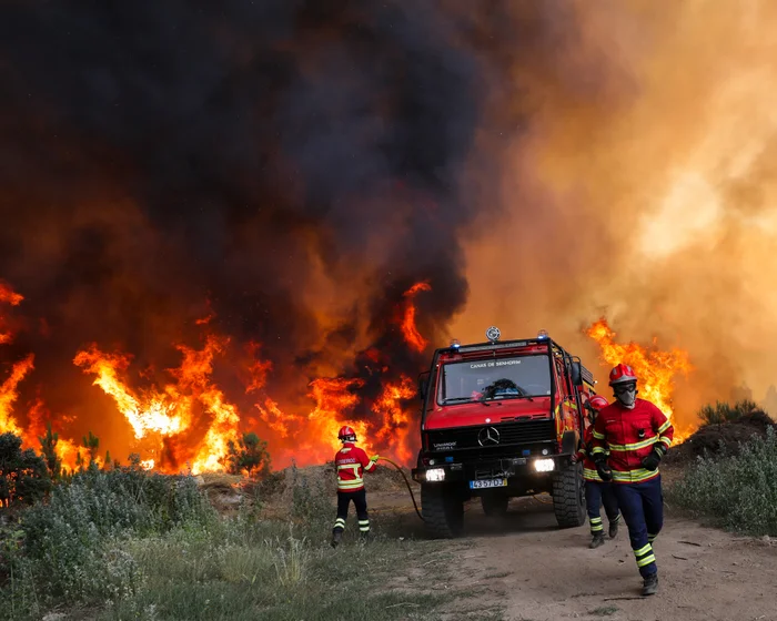 Firefighters face impossible decisions as wildfires intensify Firefighters face impossible decisions as wildfires intensify