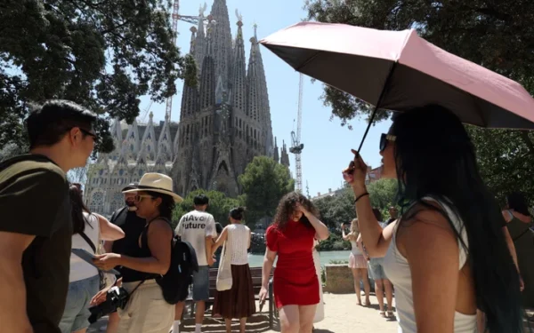 Barcelona hits record temperature as Europe endures hottest June