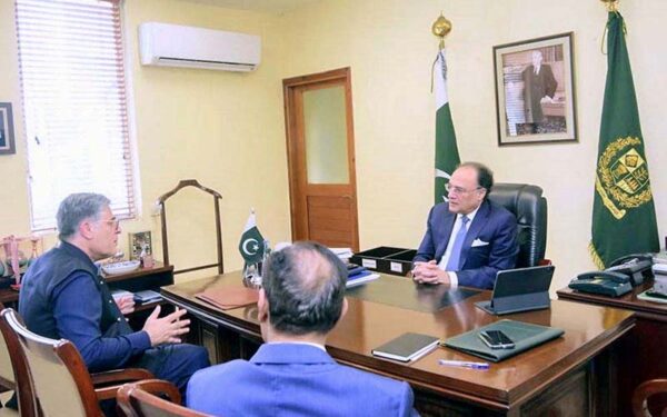 Finance Minister Discusses Economic Cooperation with Chinese and British Officials Finance Minister Discusses Economic Cooperation with Chinese and British Officials