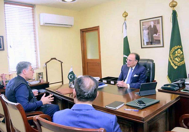 Finance Minister Discusses Economic Cooperation with Chinese and British Officials Finance Minister Discusses Economic Cooperation with Chinese and British Officials