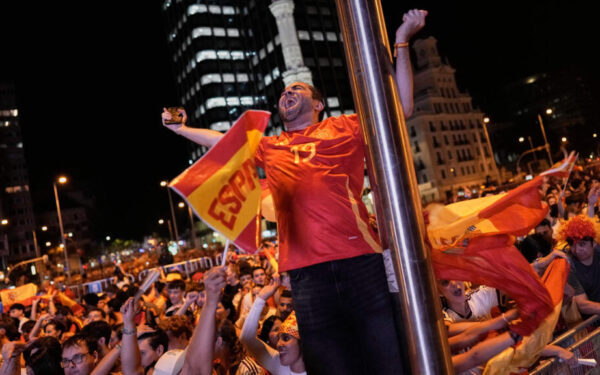 Spain Celebrates Double Victory as Men's Team Breaks Record Spain Celebrates Double Victory as Men's Team Breaks Record
