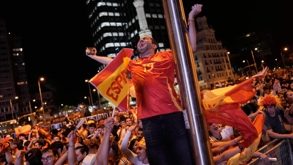 Spain Celebrates Double Victory as Men's Team Breaks Record Spain Celebrates Double Victory as Men's Team Breaks Record