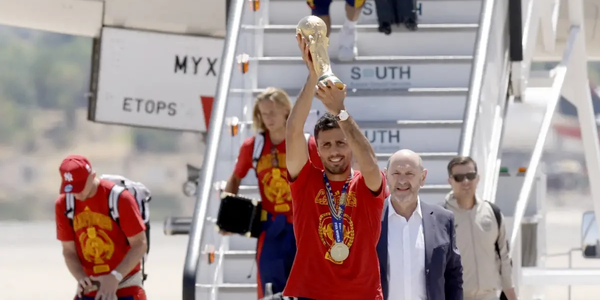 Spanish World Cup Champions Return Home to Rapturous Welcome Spanish World Cup Champions Return Home to Rapturous Welcome