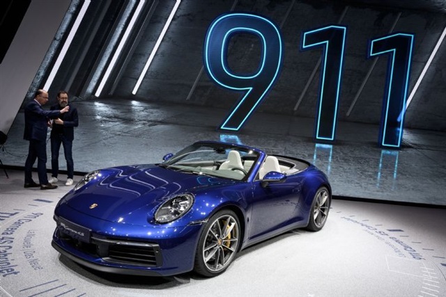 Porsche warns China luxury car demand remains weak Porsche warns China luxury car demand remains weak