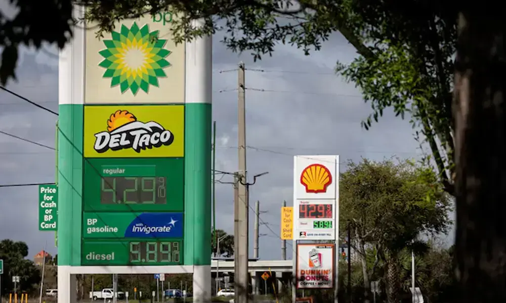 US Gas Prices Surge to per Gallon Amid Mideast Tensions US Gas Prices Surge to per Gallon Amid Mideast Tensions