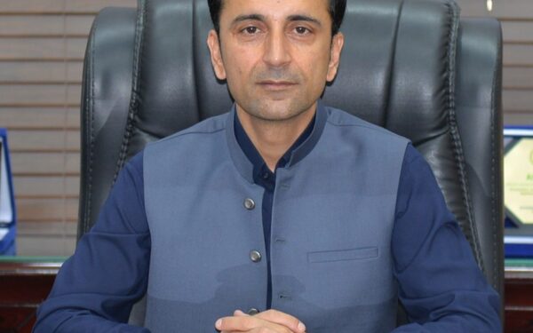 Khyber Pakhtunkhwa Expands Education Opportunities for Workers' Children Khyber Pakhtunkhwa Expands Education Opportunities for Workers' Children