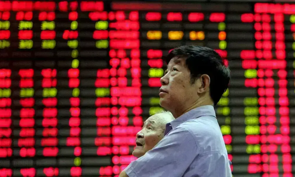 Chinese Stocks Fall as Oil Prices Surge Chinese Stocks Fall as Oil Prices Surge