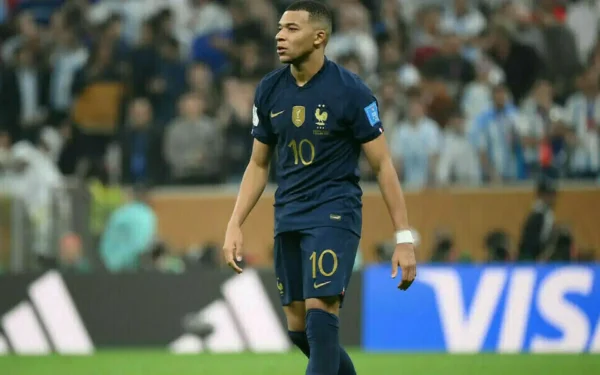 Mbappe overtakes Messi to become World Cup's all-time top scorer Mbappe overtakes Messi to become World Cup's all-time top scorer