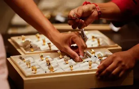 Gold prices fall as oil rally fuels inflation concerns Gold prices fall as oil rally fuels inflation concerns