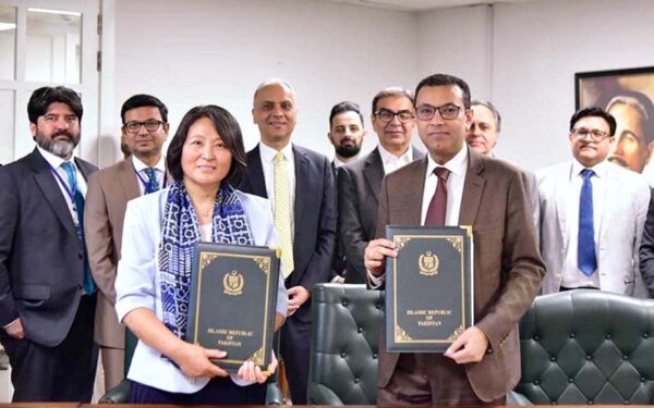 Muhammad Ali Witnesses Signing of Advisory Services Agreement with Asian Development Bank