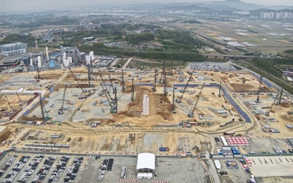SK Hynix speeds up P&T7 cleanroom rollout SK Hynix speeds up P&T7 cleanroom rollout
