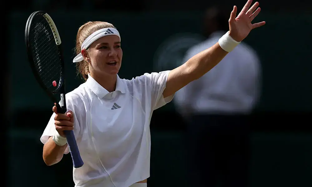 Muchova eyes Wimbledon glory in all-Czech final Muchova eyes Wimbledon glory in all-Czech final