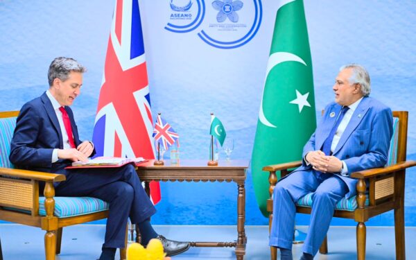 DPM Meets UK Foreign Secretary on Regional, International Issues