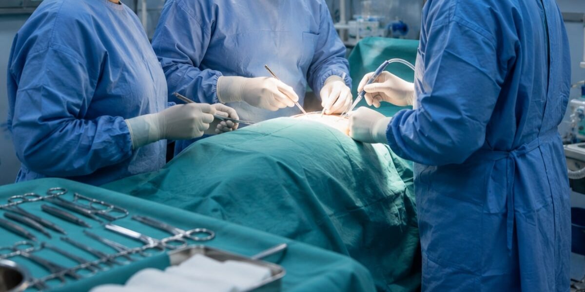 Ward Boy Alleged to Perform Surgeries at Punjab Teaching Hospital Ward Boy Alleged to Perform Surgeries at Punjab Teaching Hospital