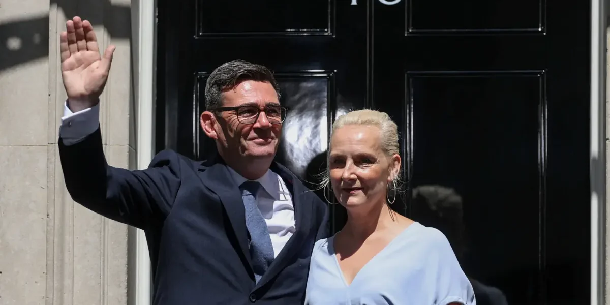 Andy Burnham Sworn in as UK Prime Minister, Vows Cost-of-Living Measures Andy Burnham Sworn in as UK Prime Minister, Vows Cost-of-Living Measures