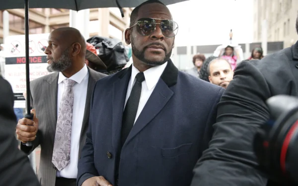 R. Kelly Requests Commutation of Sentence from Trump R. Kelly Requests Commutation of Sentence from Trump