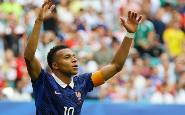 Mbappé breaks World Cup goals record Mbappé breaks World Cup goals record