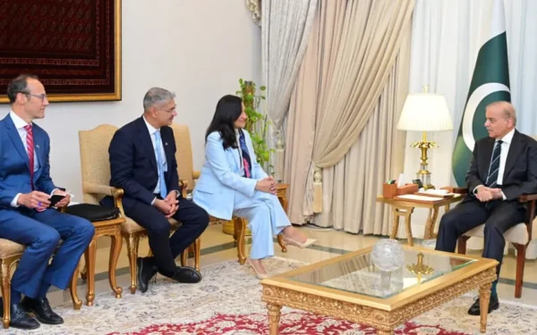 Pakistan, Canada Sign Agreements to Boost Trade and Investment Pakistan, Canada Sign Agreements to Boost Trade and Investment