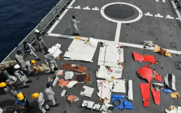 K2 Airways Flight 1732 Plunges into Sea After Navigation System Failure K2 Airways Flight 1732 Plunges into Sea After Navigation System Failure