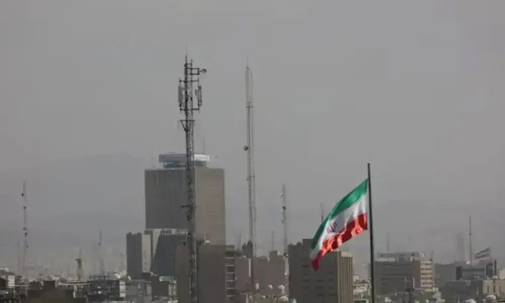 Iran threatens full-scale offensive if US strikes continue Iran threatens full-scale offensive if US strikes continue