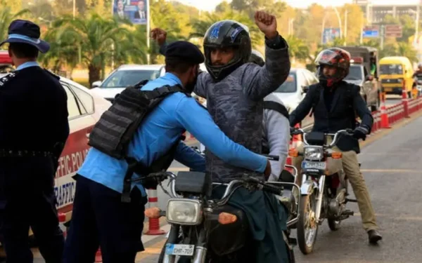Drug dealers shift to online and beggars in Islamabad amid police crackdown Drug dealers shift to online and beggars in Islamabad amid police crackdown
