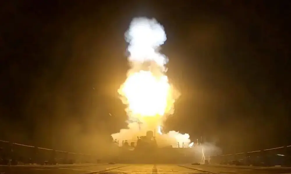 US launches new strikes against Iran US launches new strikes against Iran
