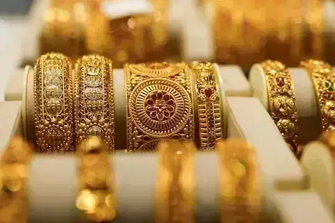 Gold prices surge in Pakistan as international rates rise Gold prices surge in Pakistan as international rates rise