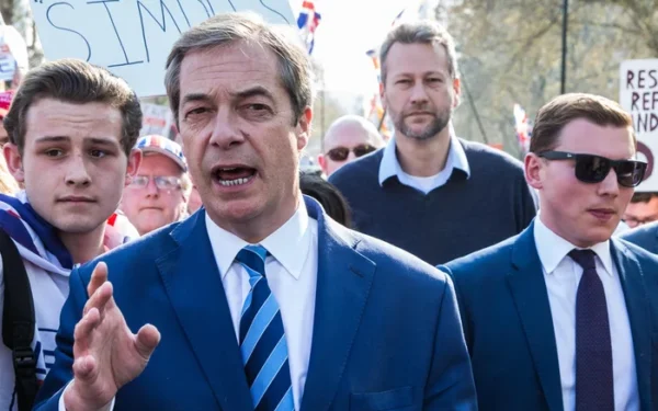 Nigel Farage admits fraudster helped with filming and home use Nigel Farage admits fraudster helped with filming and home use