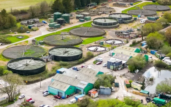Wessex Water CEO receives significant pay hike despite bonus ban Wessex Water CEO receives significant pay hike despite bonus ban