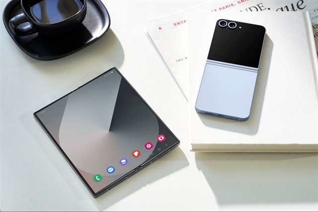 Apple and Samsung Shift to 4:3 Aspect Ratio in Foldable Smartphone Designs Apple and Samsung Shift to 4:3 Aspect Ratio in Foldable Smartphone Designs