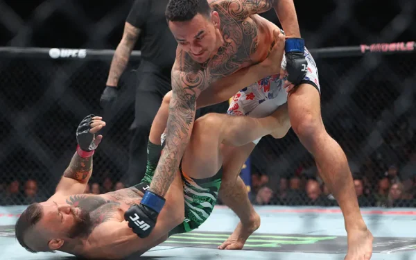 McGregor’s UFC Return Ends in 69 Seconds Due to Knee Injury