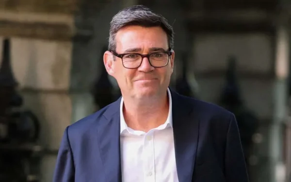Burnham Closer to Downing Street as Largest UK Union Backs Labour Leader Burnham Closer to Downing Street as Largest UK Union Backs Labour Leader