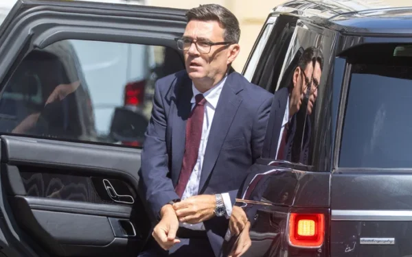 Labour Leader Burnham Considers Radical Energy Bill Cuts Labour Leader Burnham Considers Radical Energy Bill Cuts