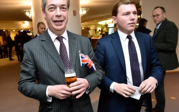 Ex-Reform candidate claims fraudster Cottrell was introduced as Farage’s chief of staff Ex-Reform candidate claims fraudster Cottrell was introduced as Farage’s chief of staff
