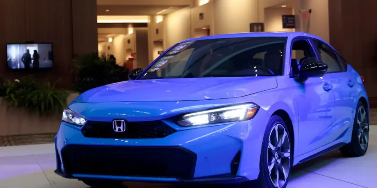 GST hike forces hybrid vehicle price increases GST hike forces hybrid vehicle price increases