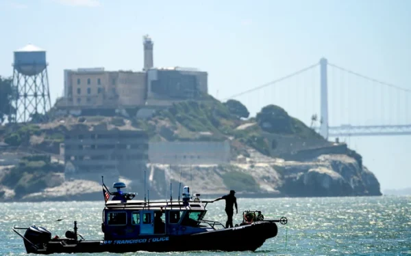 San Francisco police recover boat wreckage and identify second victim San Francisco police recover boat wreckage and identify second victim