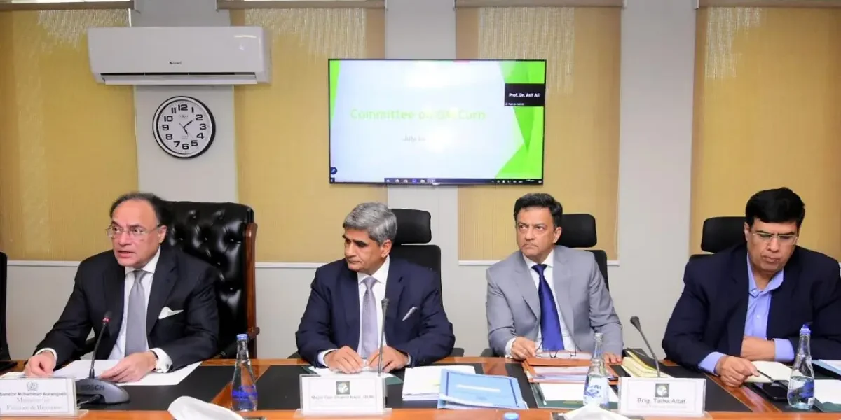 Finance Minister Reviews GM Corn Policy Finance Minister Reviews GM Corn Policy