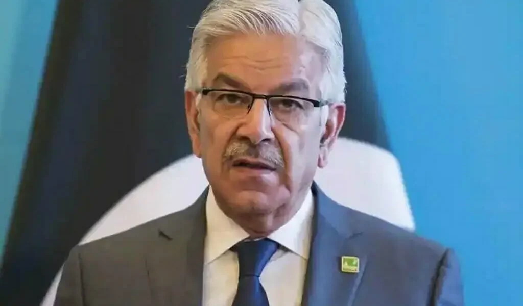 Defence Minister Asif Supports Naqvi’s Views on System Reform Defence Minister Asif Supports Naqvi’s Views on System Reform
