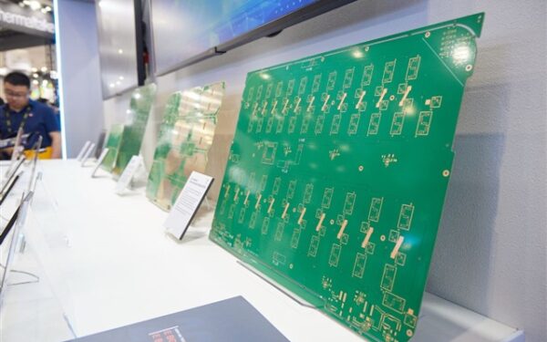 PCB manufacturers expand capacity to meet AI demand PCB manufacturers expand capacity to meet AI demand