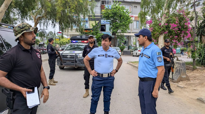 ICT Police DIG Tariq Enhances Security at Duty Points ICT Police DIG Tariq Enhances Security at Duty Points