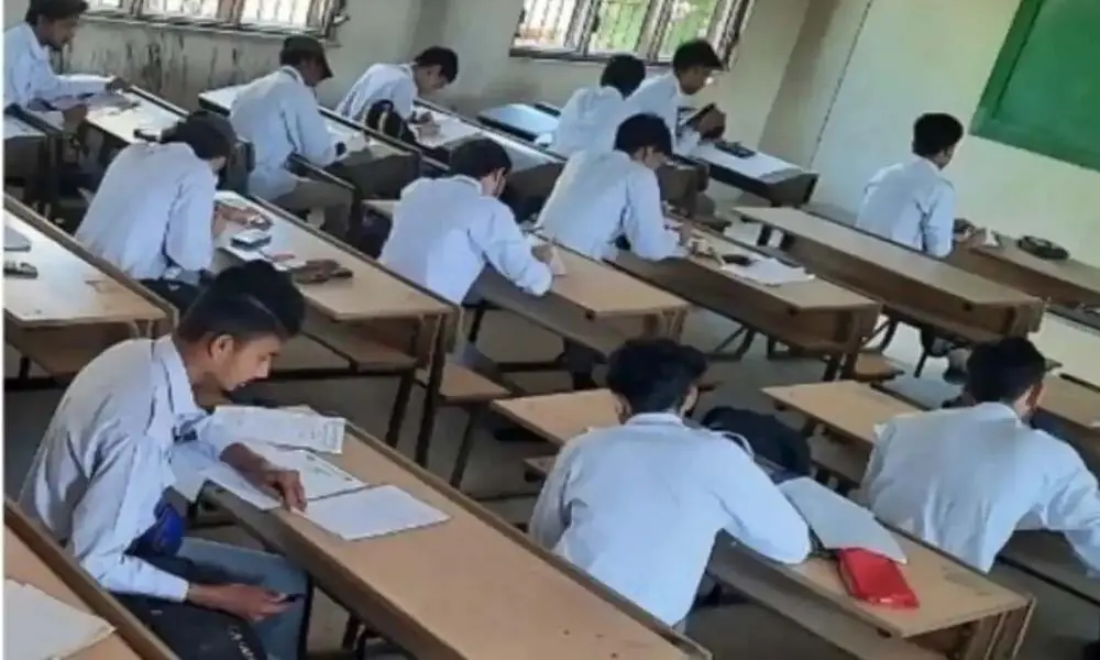 Punjab Minister Announces SSC Results, Boosts Scholarships
