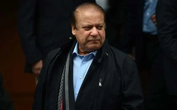 Nawaz Sharif urges unity between government, institutions