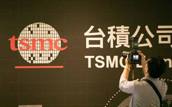 Taiwanese Electronics Sector Drives Profits, Wages Taiwanese Electronics Sector Drives Profits, Wages