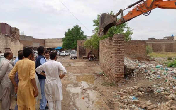 Dera Ismail Khan District Admin Seizes Valuable State Land Dera Ismail Khan District Admin Seizes Valuable State Land