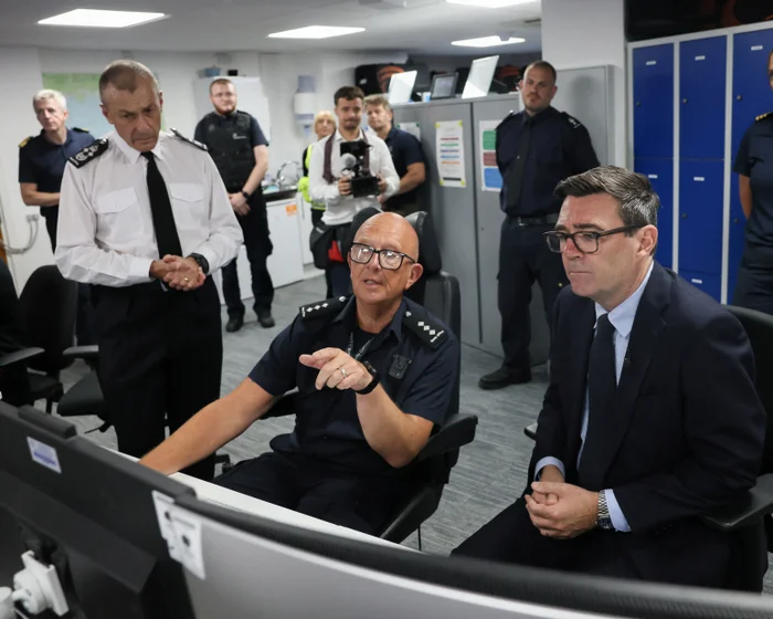 UK PM Vows to Tackle Small Boat Crossings After Ceuta Crisis