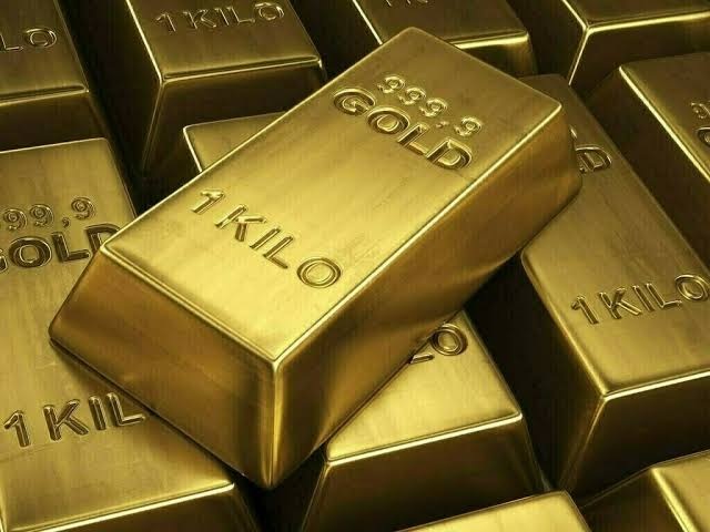 Gold prices drop by Rs500 per tola Gold prices drop by Rs500 per tola