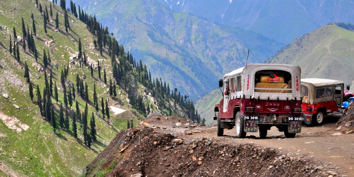 Mansehra Administration Orders Urgent Road Repair for Saiful Muluk Mansehra Administration Orders Urgent Road Repair for Saiful Muluk
